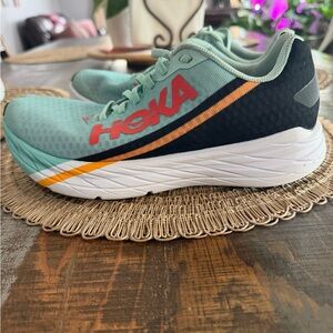 Hoka one one